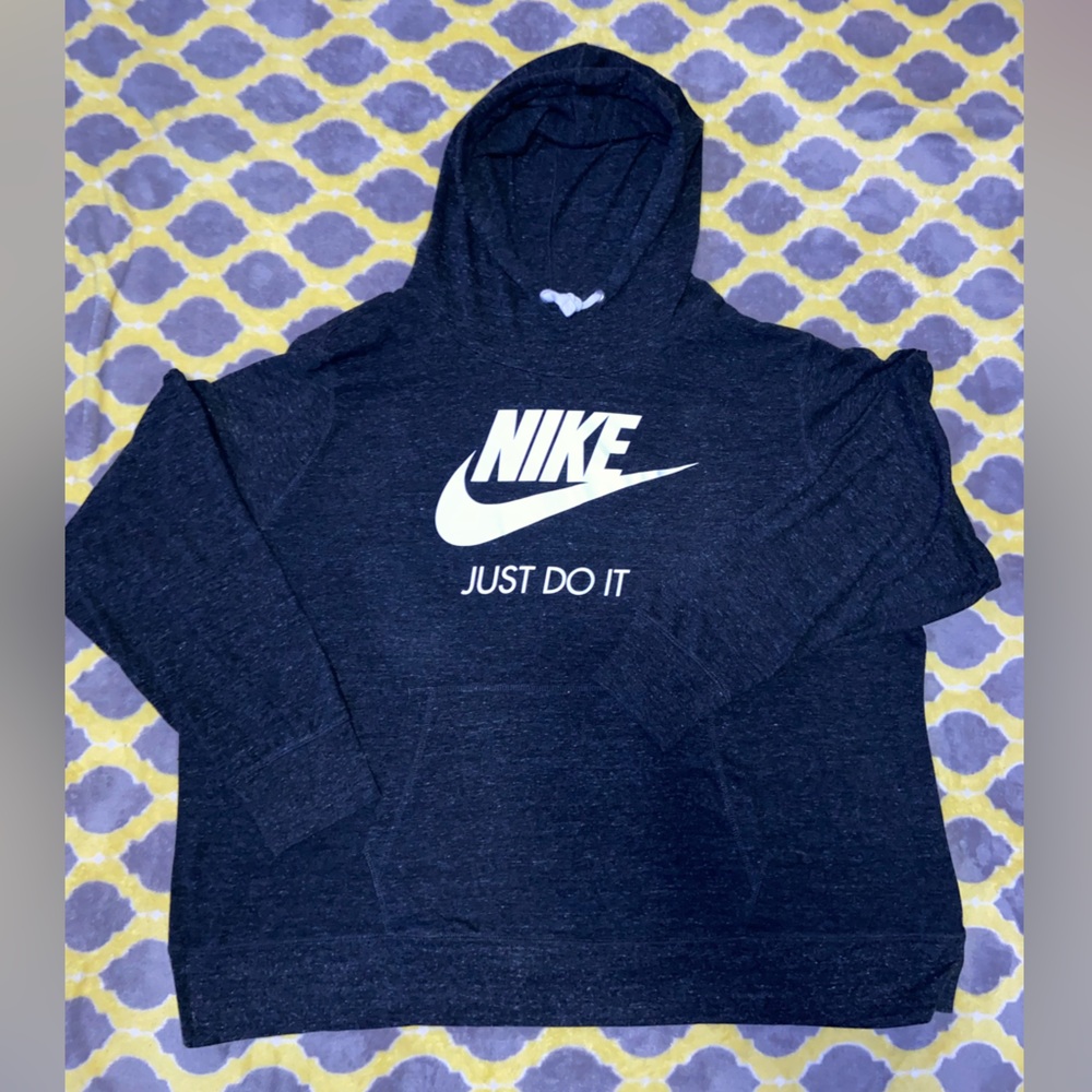 Women’s size 3X Nike Lightweight hoodie